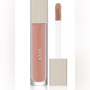 Never used /tried on KKW lip gloss in Nude 01